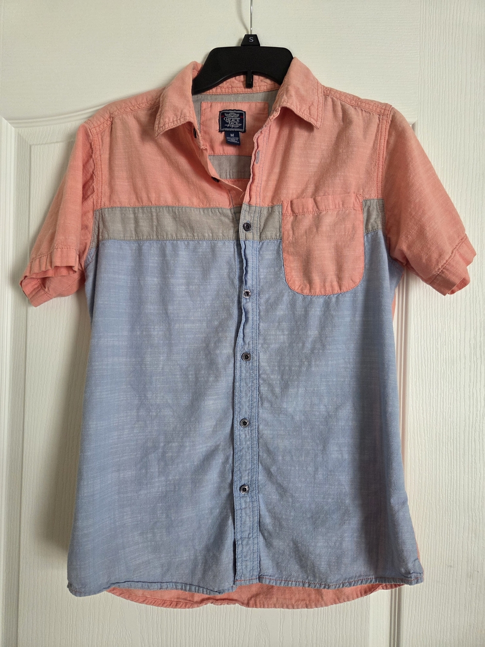 Men's Short-Sleeve Colorblock Button-Down Shirt - Peach & Light Blue